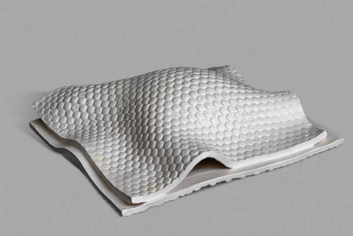 maria pol, keramikobjekte `wrap`